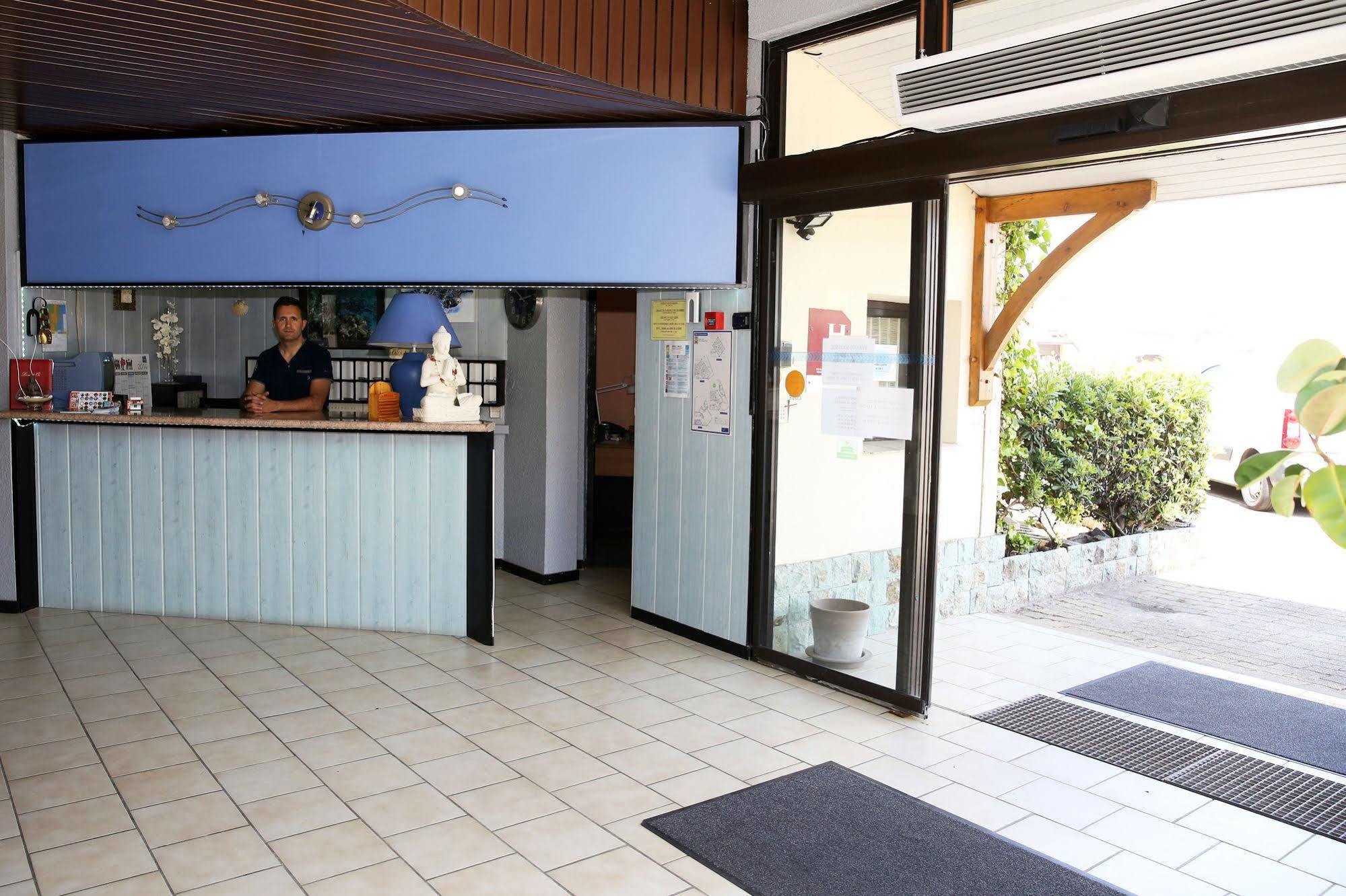 拉卡诺 L'Oyat酒店 外观 照片